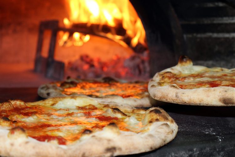 Pourquoi Reprendre une pizzeria en liquidation judiciaire ?  MeetPRO